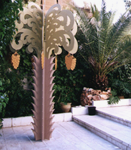 palm tree sculpture